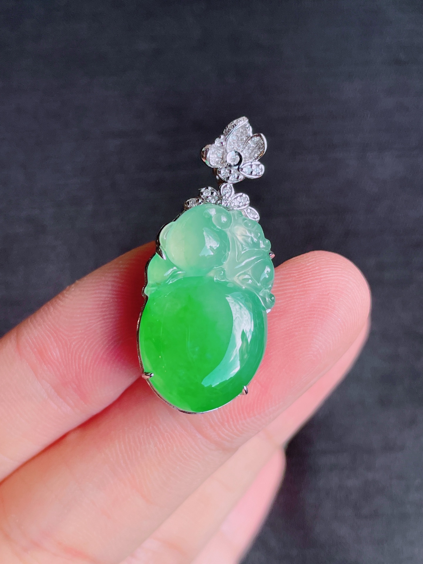 ️高冰绿福瓜吊坠，晶莹剔透，新颖时尚，品相，23-15-4