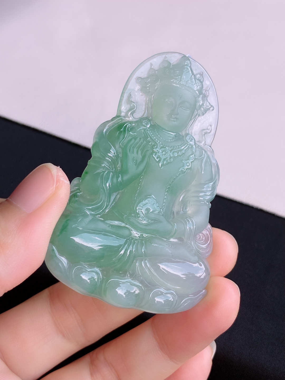 ️底色度母，晶莹剔透，面容慈祥，尺寸68.3/43.6/6.5/自然光实拍