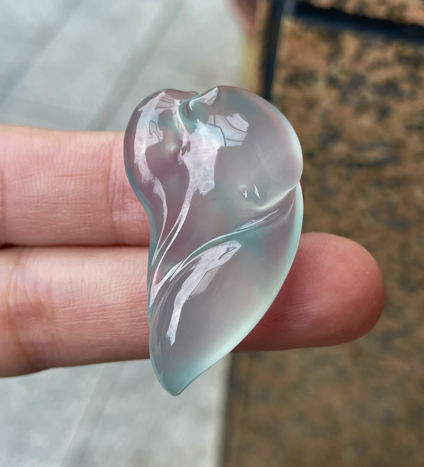 【冰种天空蓝随形】种老水头足，冰透莹亮，带天然胶感起光，底子干净清爽