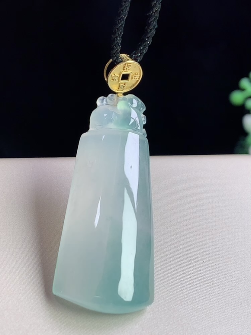 18k金镶冰飘花无事牌，无裂，尺寸36.3-15.2-5.3mm，D20hjg