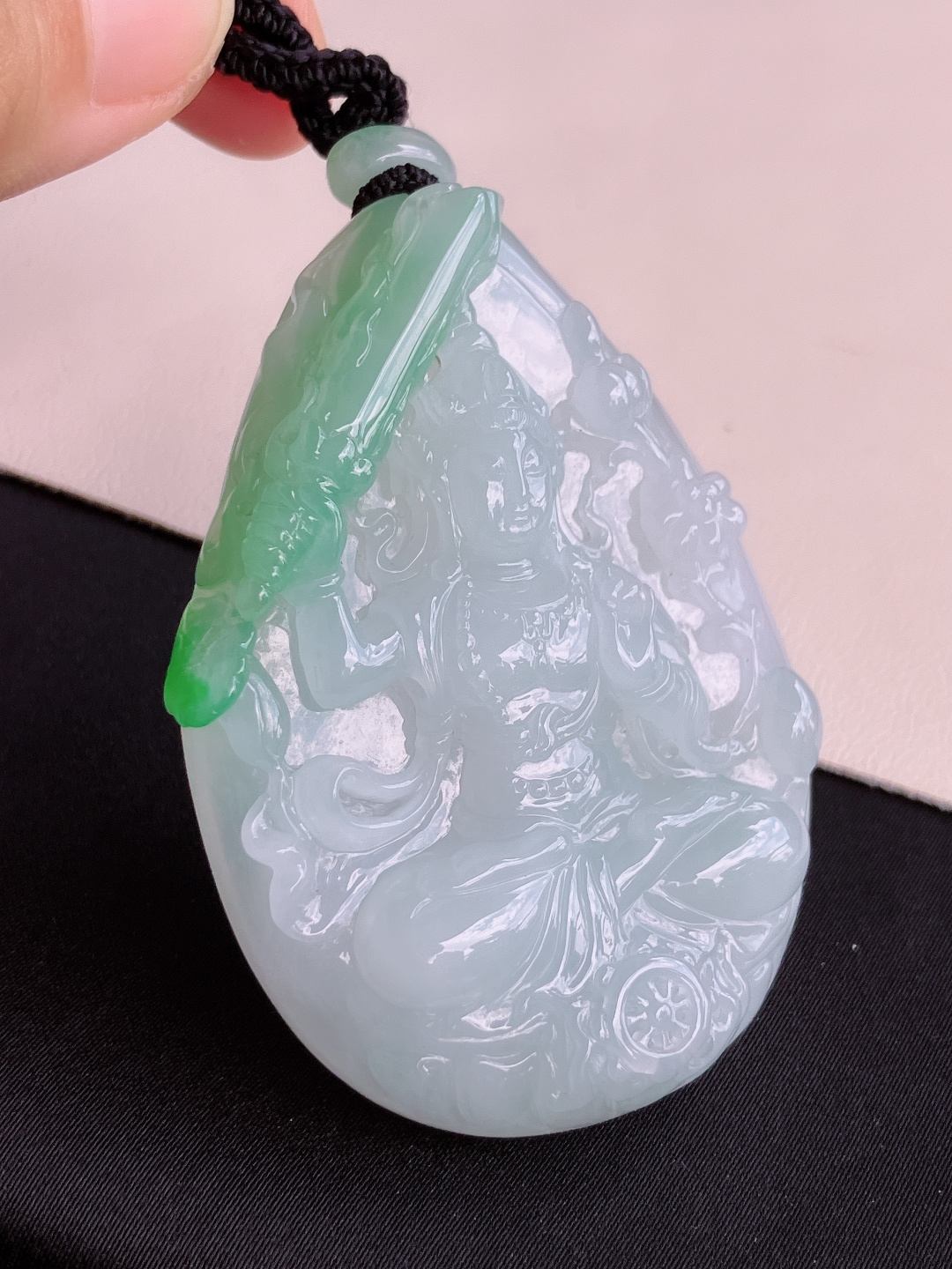 冰飘绿花千手观音，饱满大气，尺寸62.8/44.6/11.5/自然光实拍