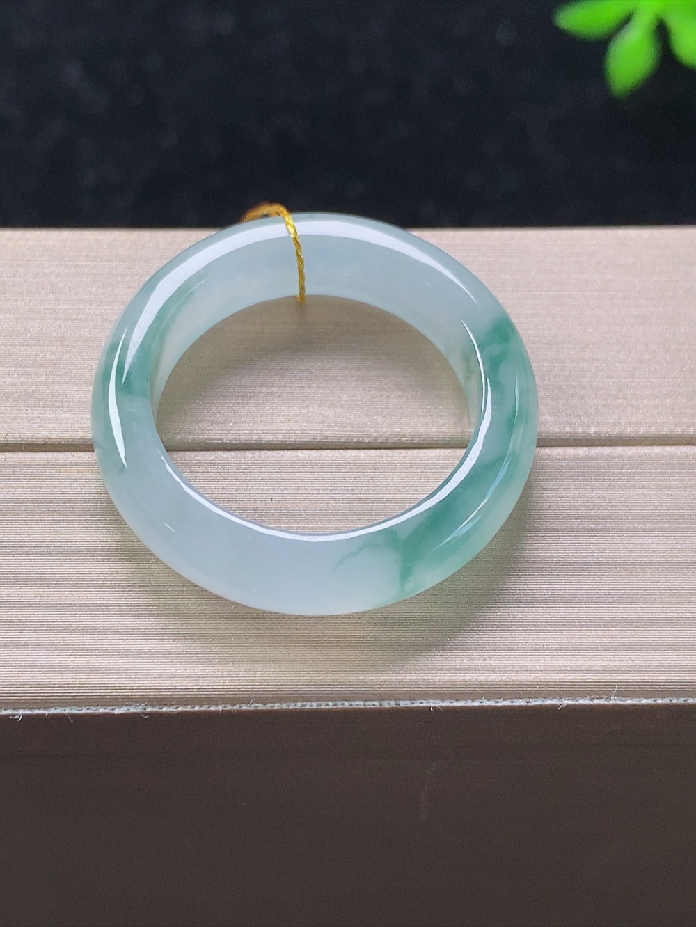 冰飘花戒指，无裂，内径尺寸18.8-5.7-3.6mm,20号手寸，820lssk
