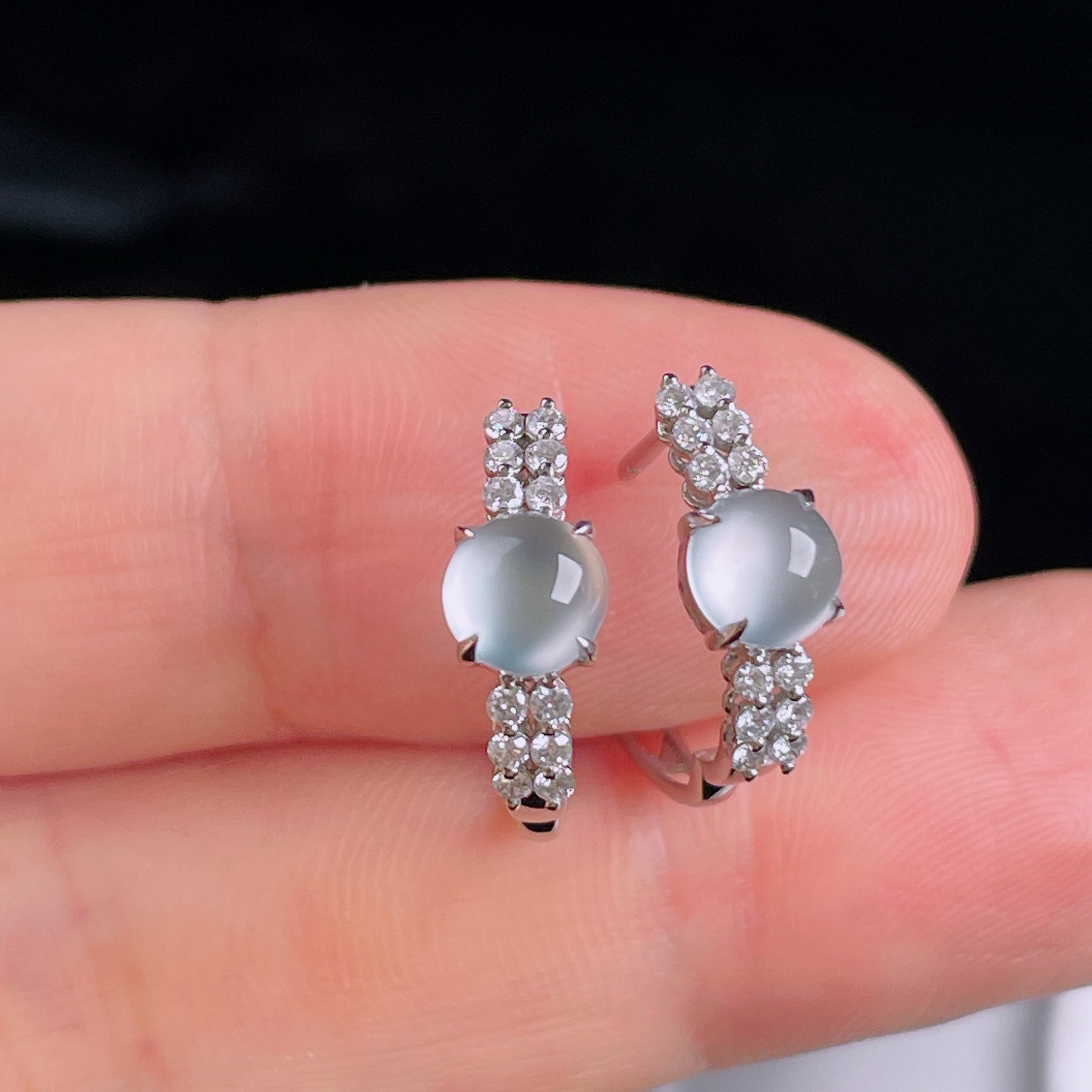 ️高冰耳包，18k镶嵌，老种起光，细底通透，尺寸：裸石5/5/2.6mm0820