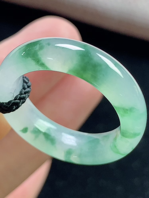 冰飘绿戒指，无裂，内径尺寸17.5-5.8-3.6mm，16号手寸，D20xt9