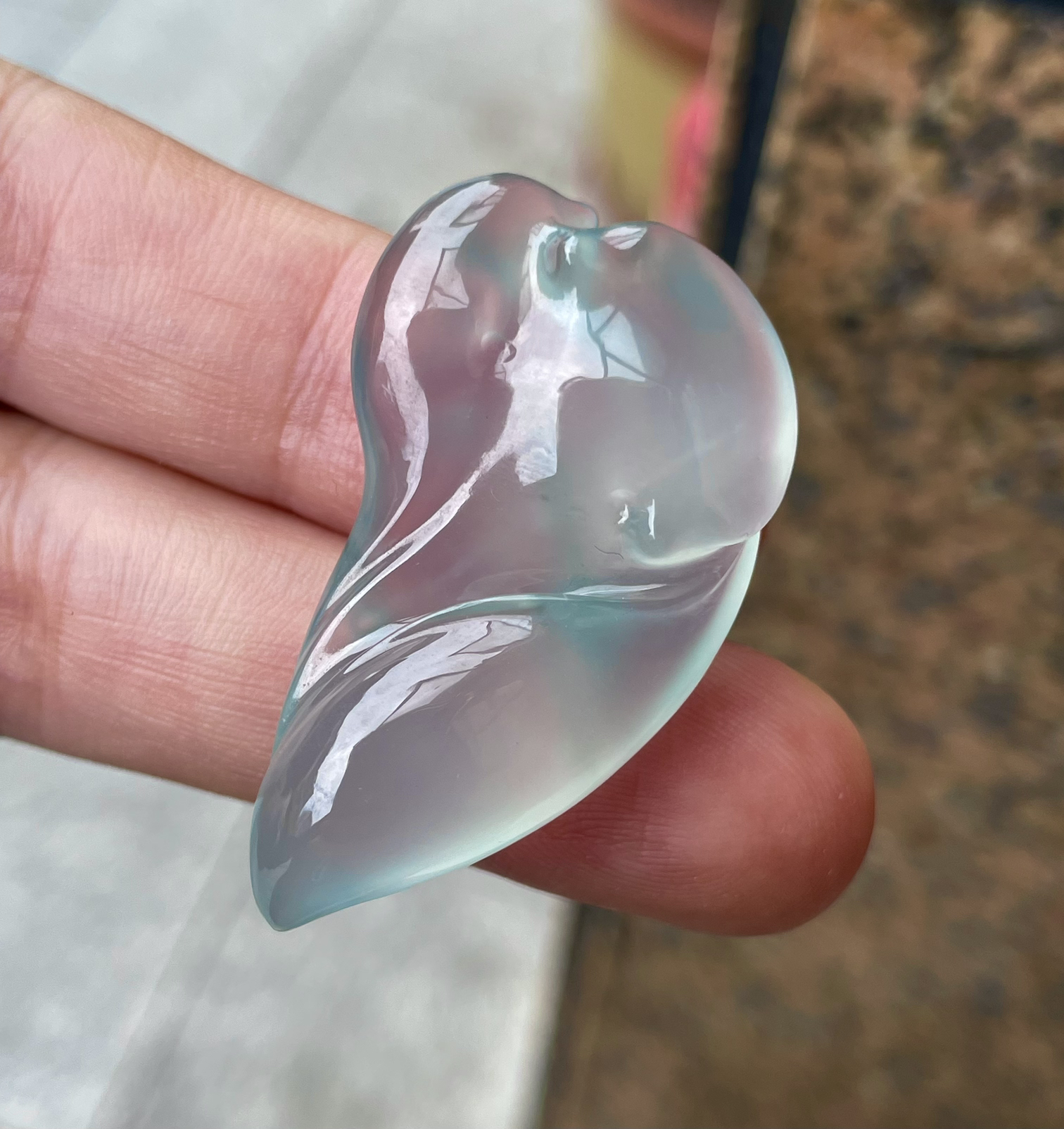 【冰种天空蓝随形】种老水头足，冰透莹亮，带天然胶感起光，底子干净清爽