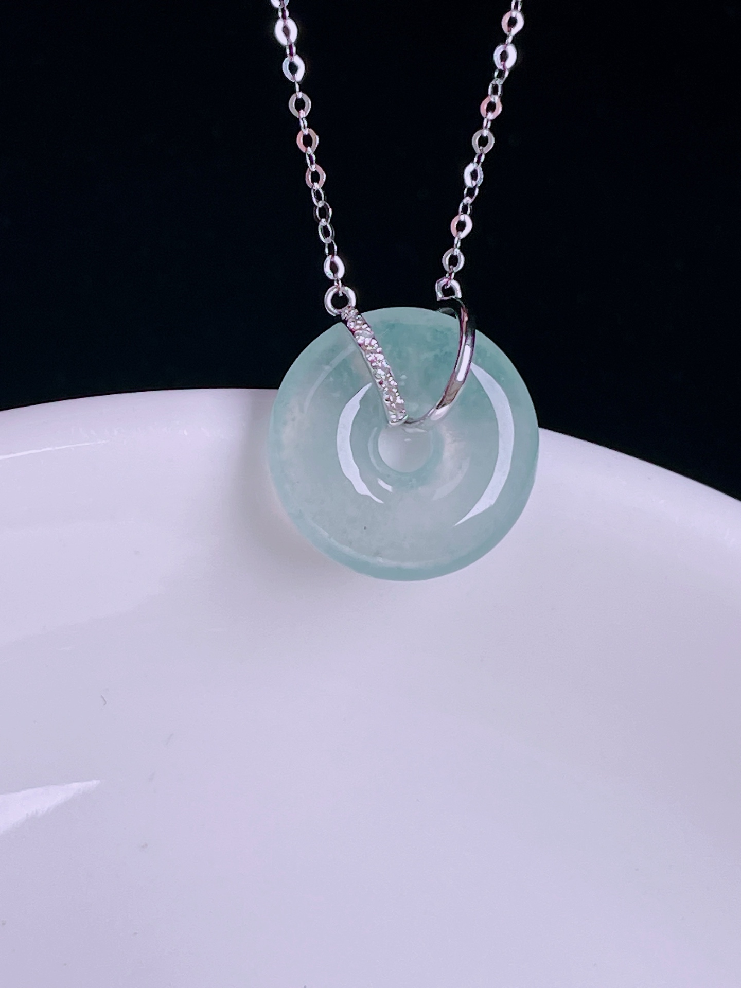 ️冰种平安扣锁骨链项链，18k镶嵌，老种起光，细底通透，尺寸：13.6/3.6mm0820