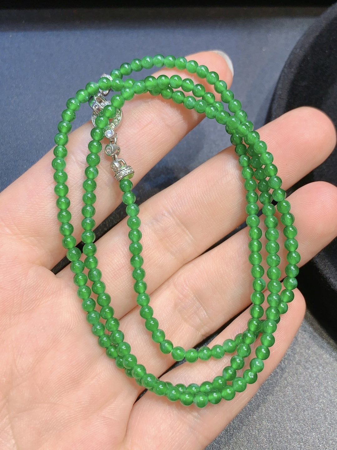 ️冰阳绿珠链 颜色超好 极美～十分推荐 ，可以当手串 项链