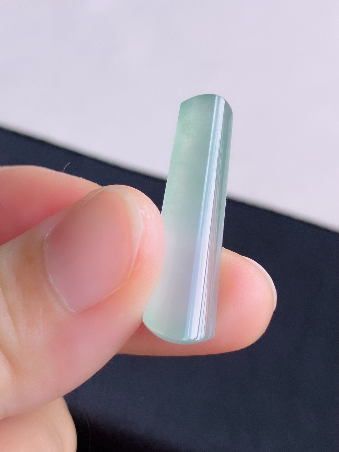 底色平安牌，简约时尚，尺寸31.8/9/4.6/自然光实拍