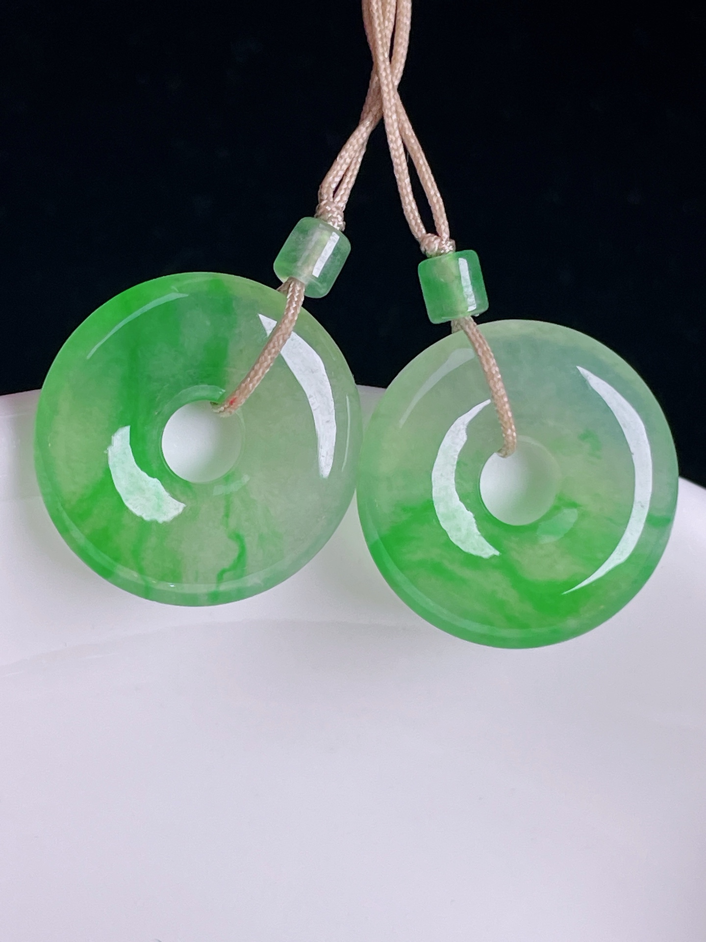 ️冰绿耳坠，老种起光，细底通透，尺寸：15.6/3mm0820