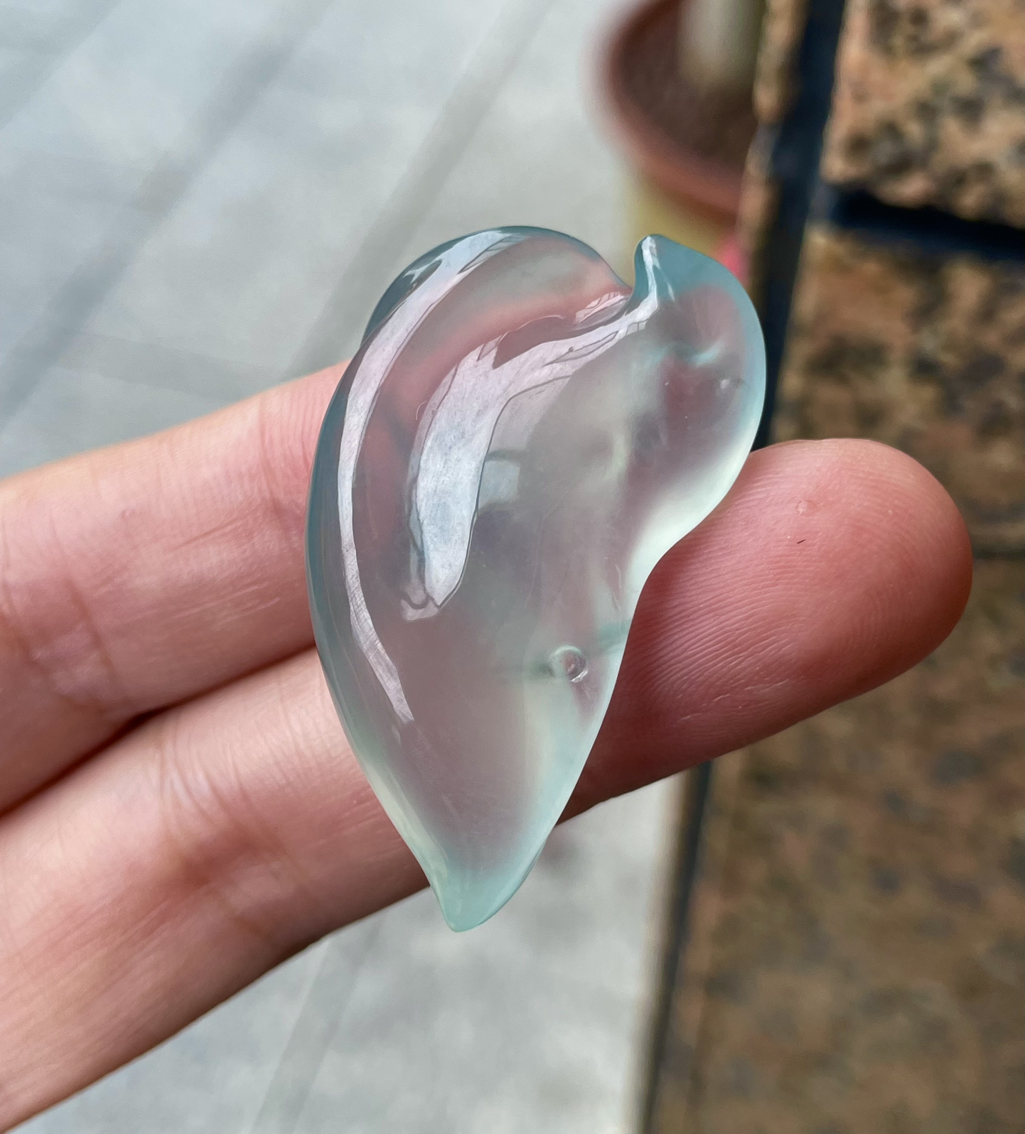 【冰种天空蓝随形】种老水头足，冰透莹亮，带天然胶感起光，底子干净清爽