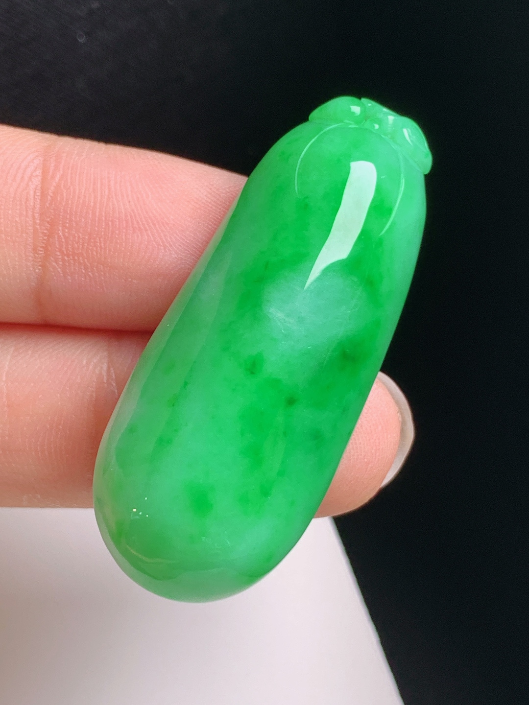冰辣绿福瓜，翠色浓郁，饱满圆润，多福多寿