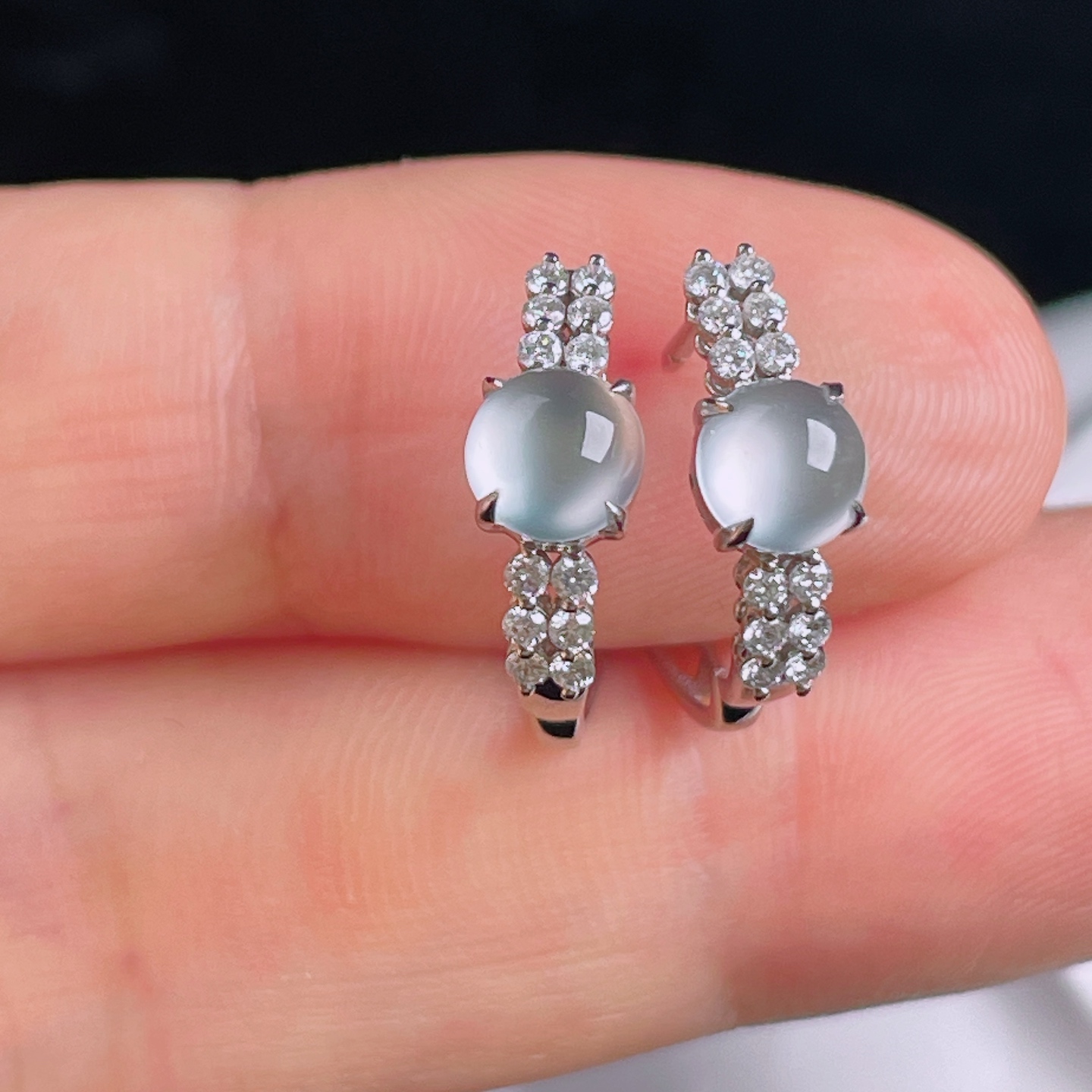 ️高冰耳包，18k镶嵌，老种起光，细底通透，尺寸：裸石5/5/2.6mm0820