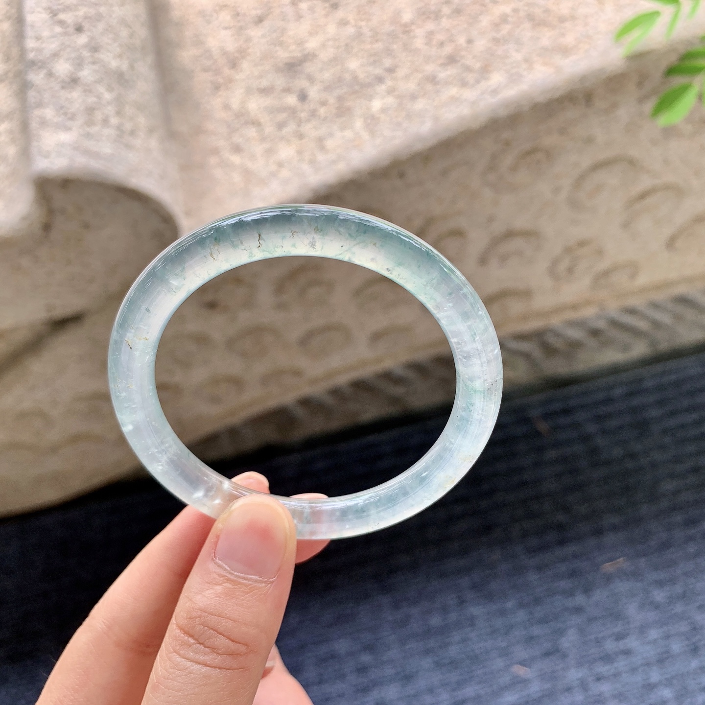 圆条51 52，圈口52.8/7.2/7.8，编码N2082140，冰飘花，清透，水润，种老，细腻，打灯有絮线