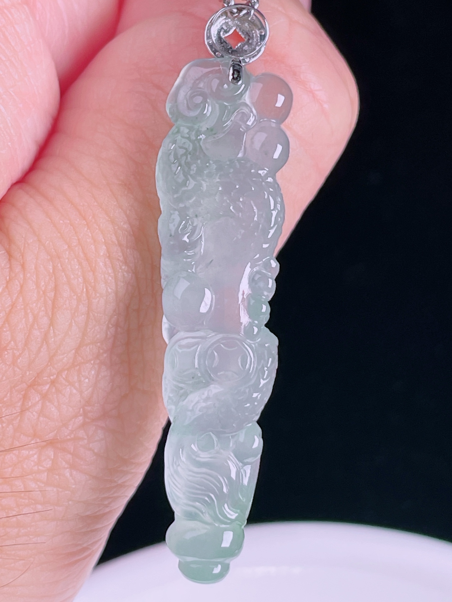 ️高冰龙柱，18k镶嵌，老种起光，细底通透，尺寸：48裸石43/11/6.4mm0820