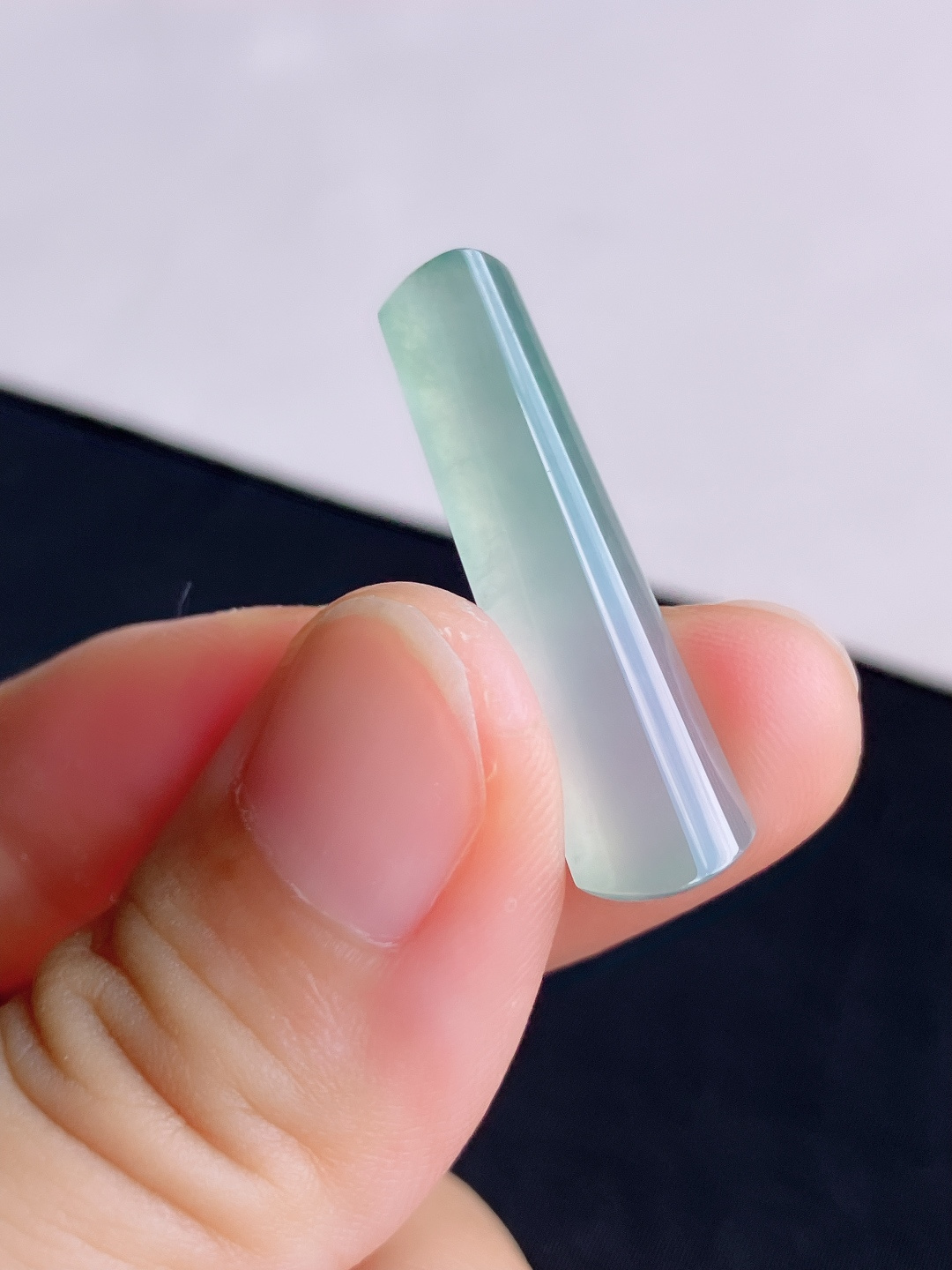 底色平安牌，简约时尚，尺寸31.8/9/4.6/自然光实拍