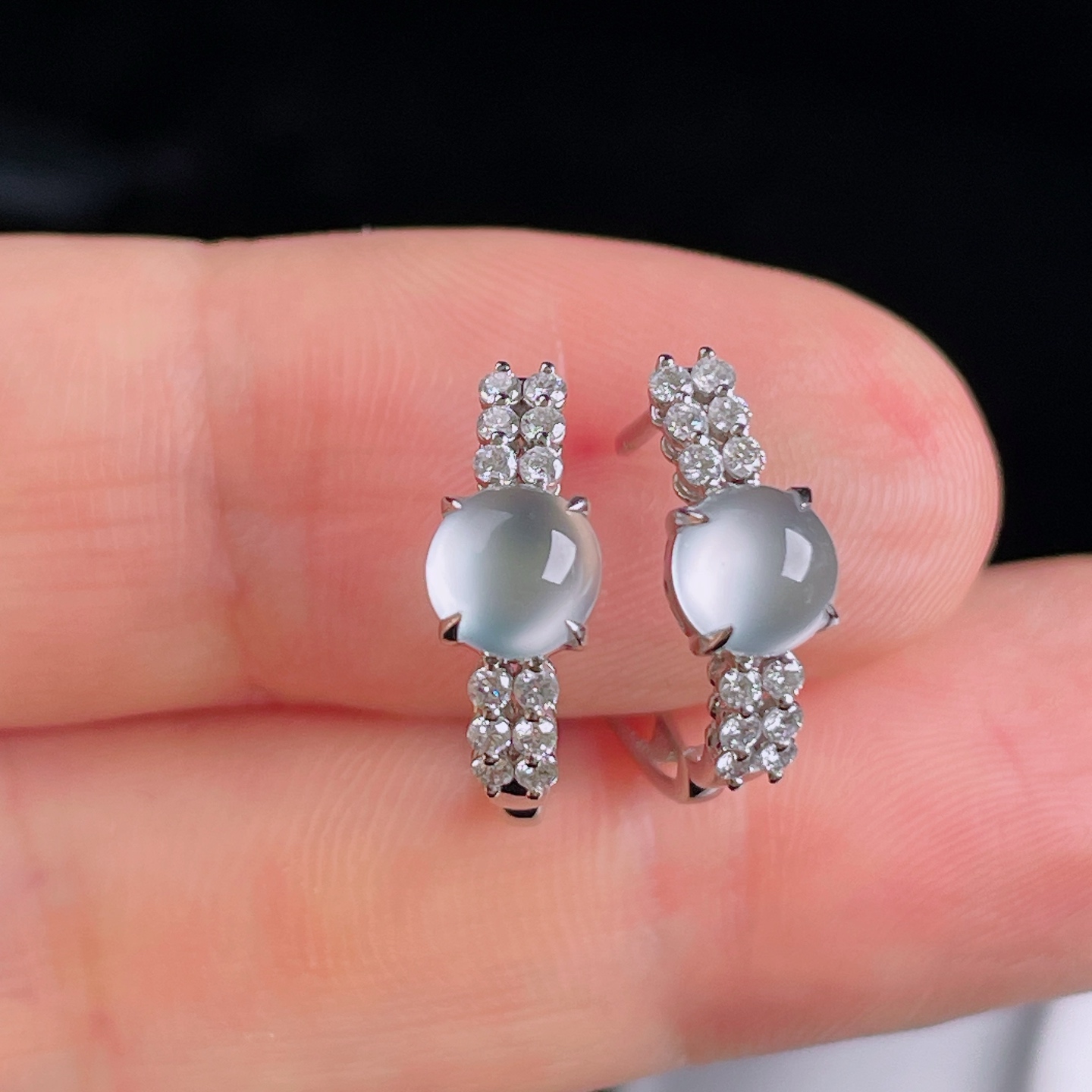 ️高冰耳包，18k镶嵌，老种起光，细底通透，尺寸：裸石5/5/2.6mm0820