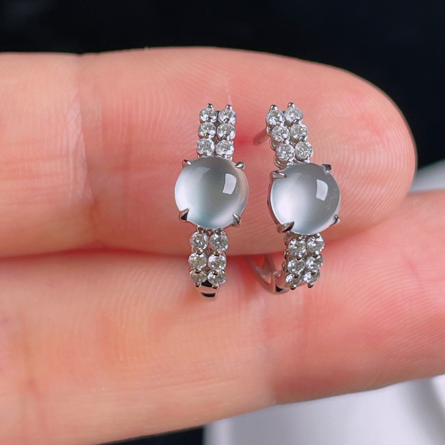 ️高冰耳包，18k镶嵌，老种起光，细底通透，尺寸：裸石5/5/2.6mm0820