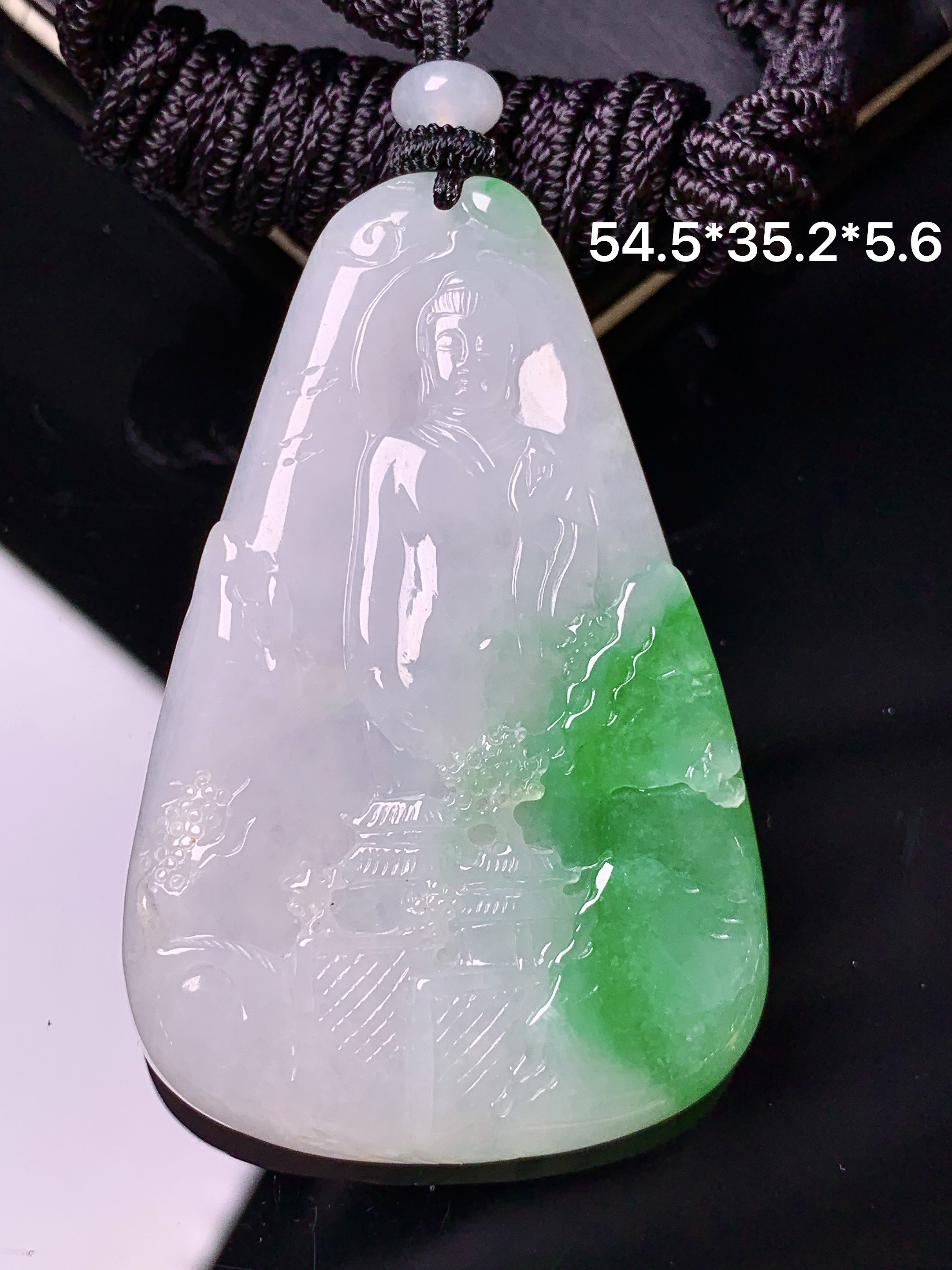 飘绿山水观音牌吊坠 玉质细腻 色泽艳丽清新 水润亮眼 整体尺寸54.5*35.2*5.6 w1