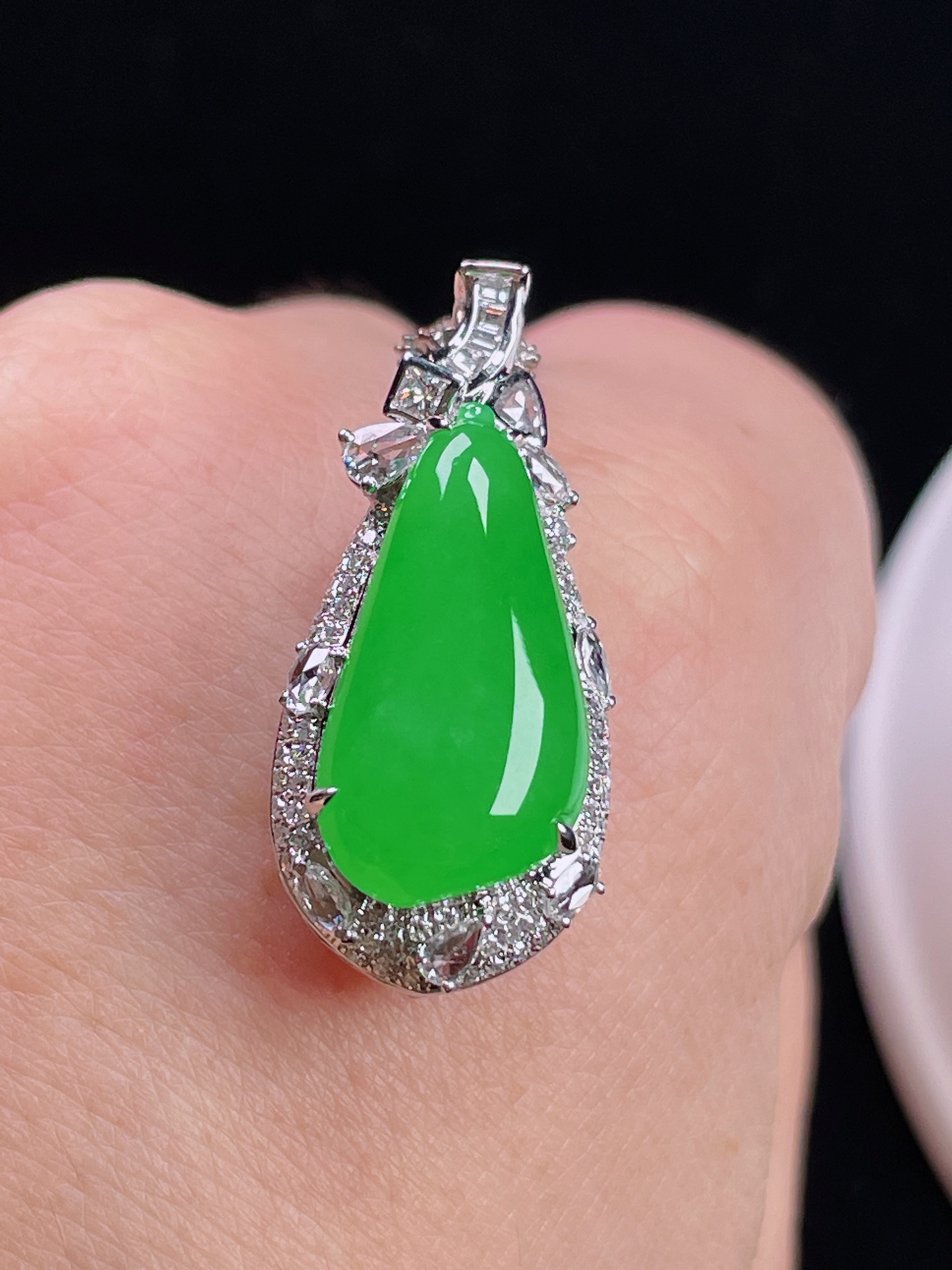 ️ 绿福瓜 色绿无比 瓜瓜来财 整体：27.8/12.6/10.1 裸石：18.8/9.8
