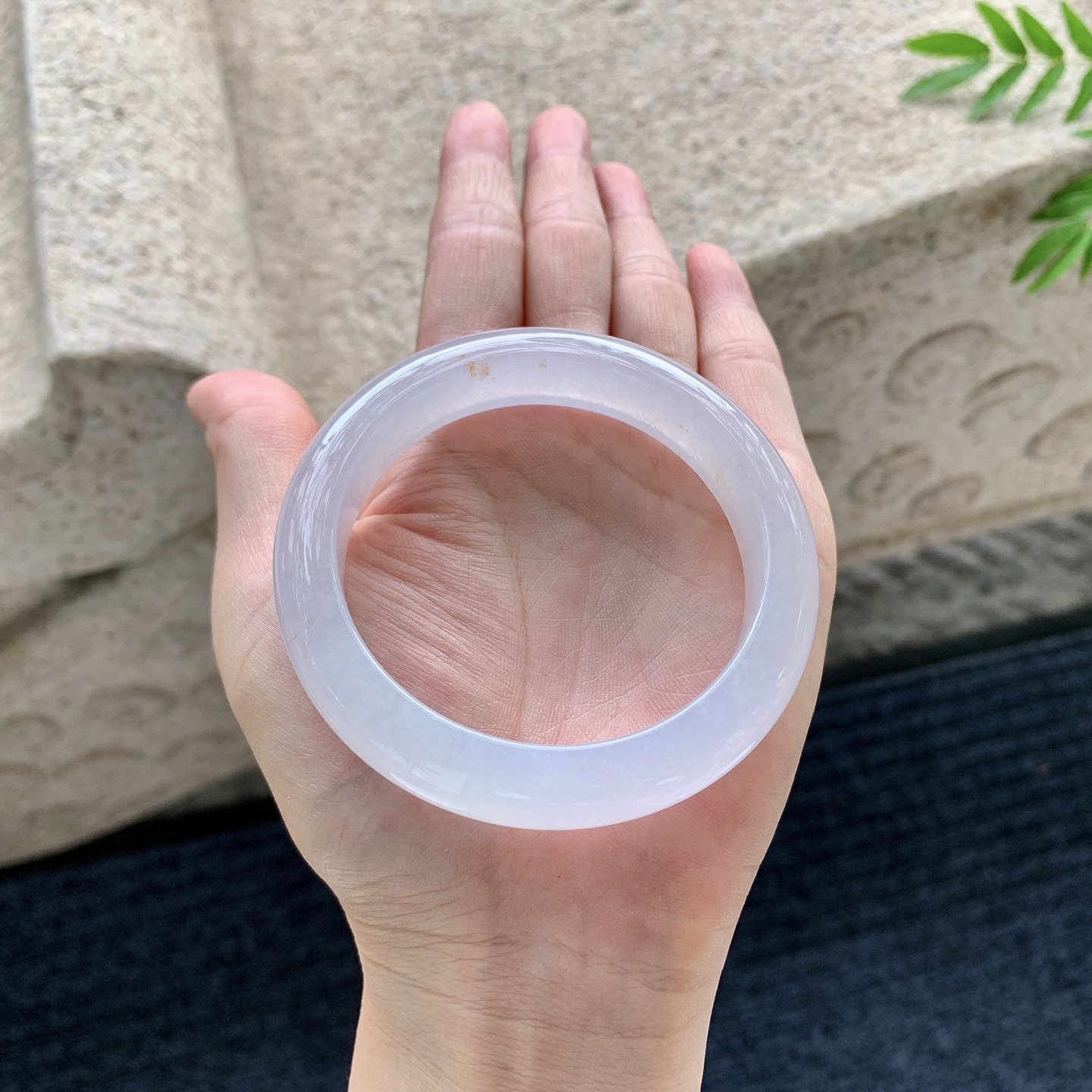 正圈55 56,圈口56/12/8,编码W6082234,描述冰糯粉紫底，水润，种老，细腻，无裂