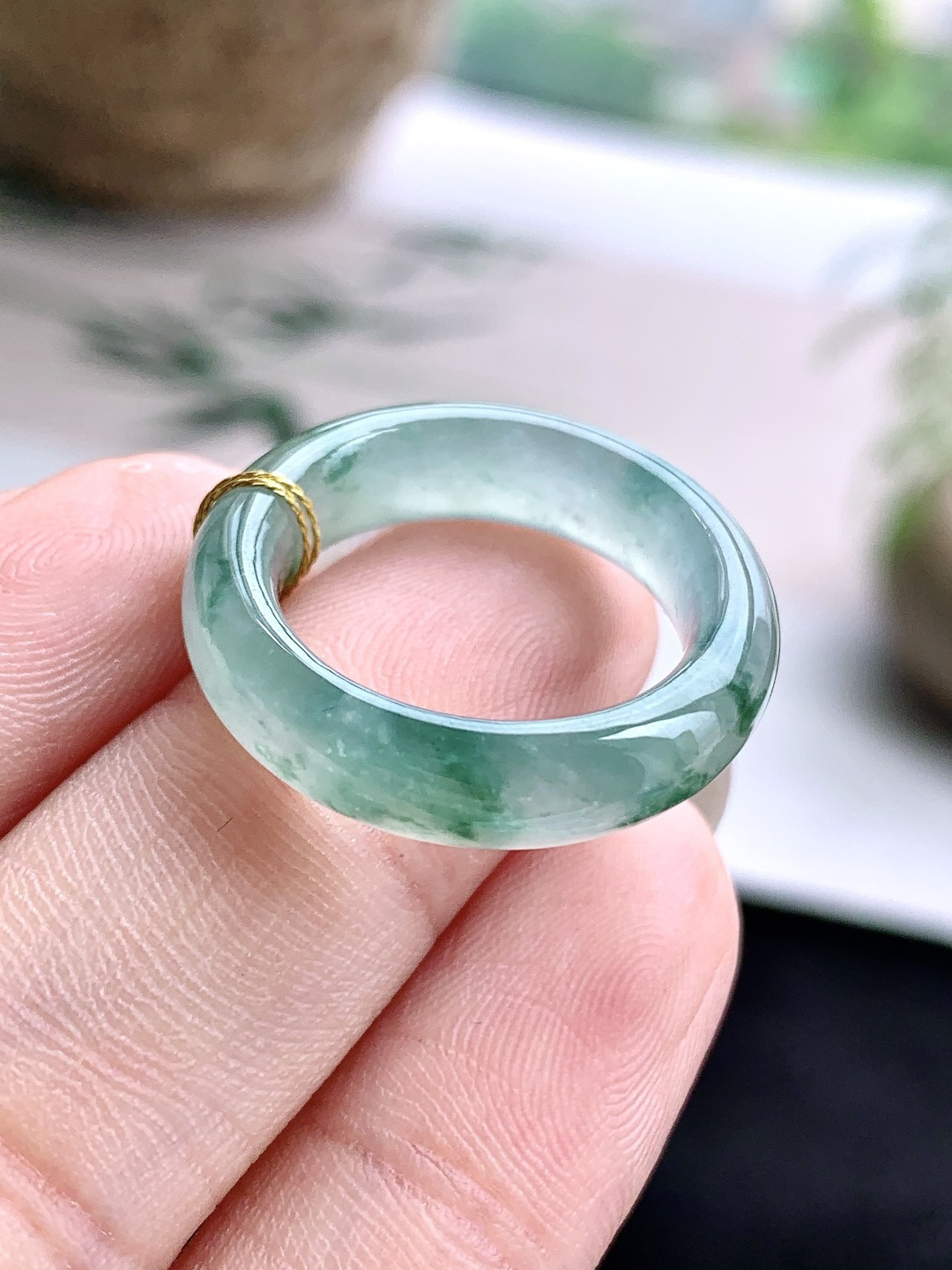 裸石冰飘花戒圈指环,说明性比高,尺寸5.8-3.9,圈口15号,重量4.3克