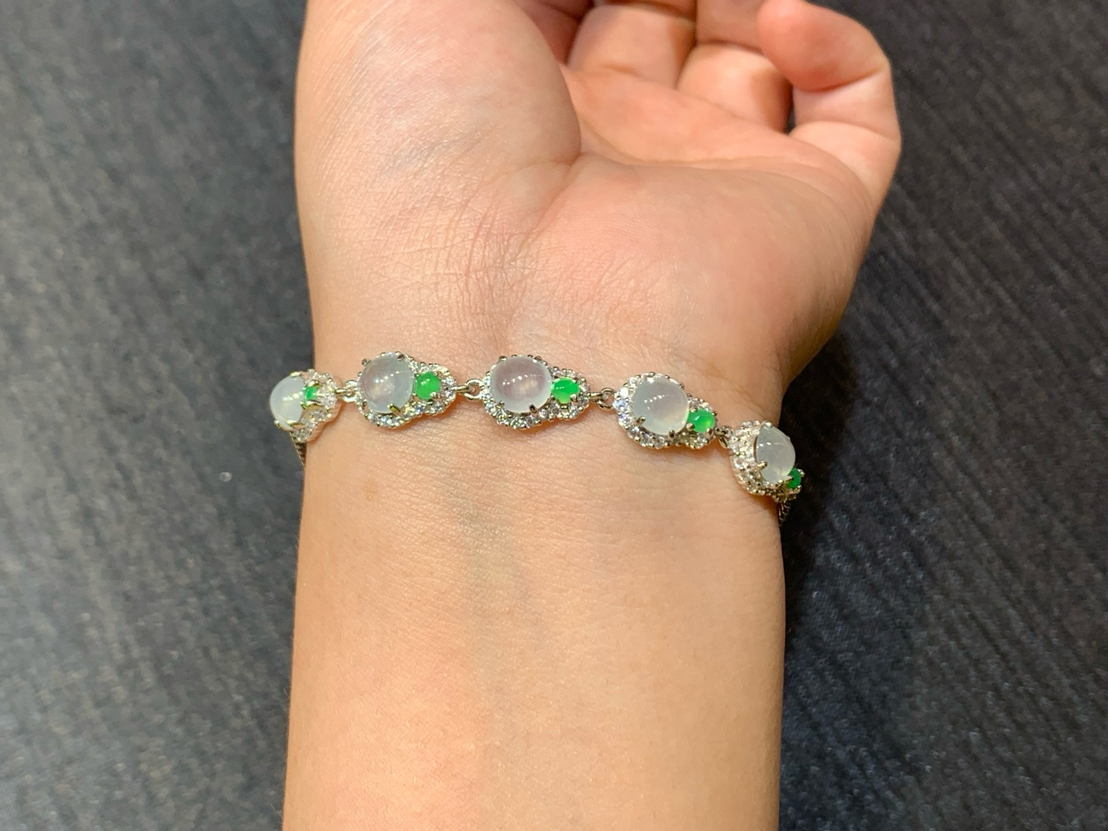 秒杀，高冰荧光白绿蛋面手链 s925银