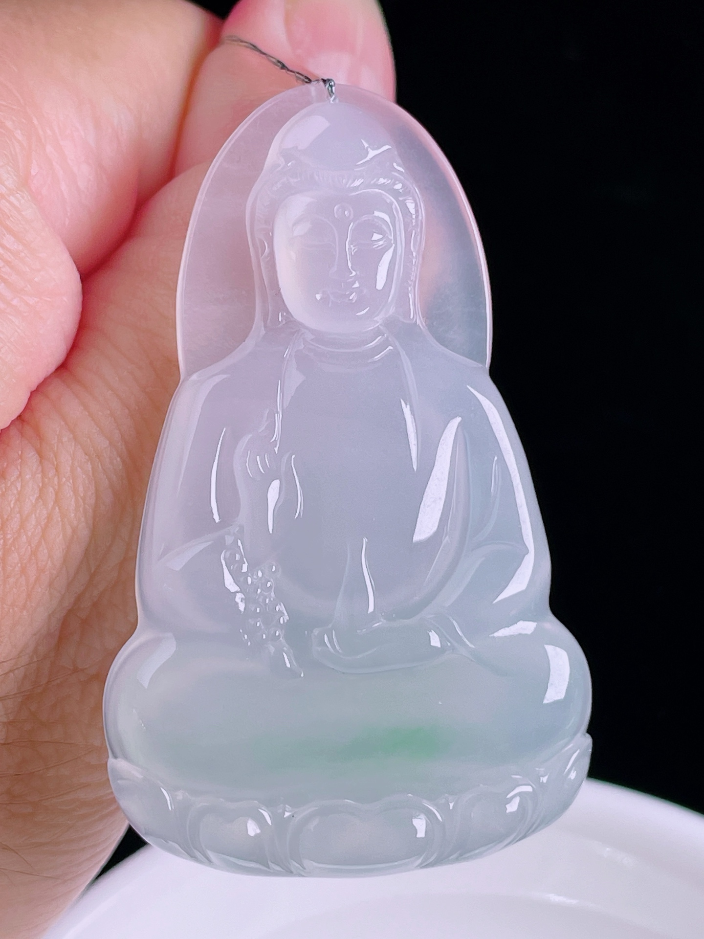 白冰素衣观音，老种起光，细底通透，尺寸：55.5/34.5/6mm0821