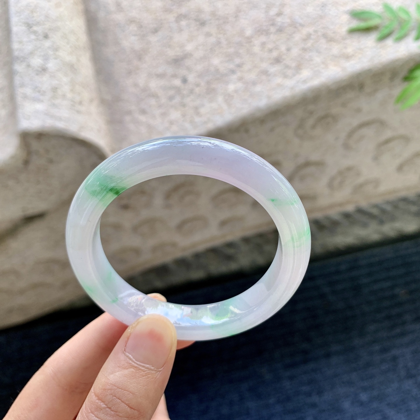 正圈49 50，圈口50.6/10.6/8，编码G9082229，描述：春彩，水润，种老，细腻，有纹线