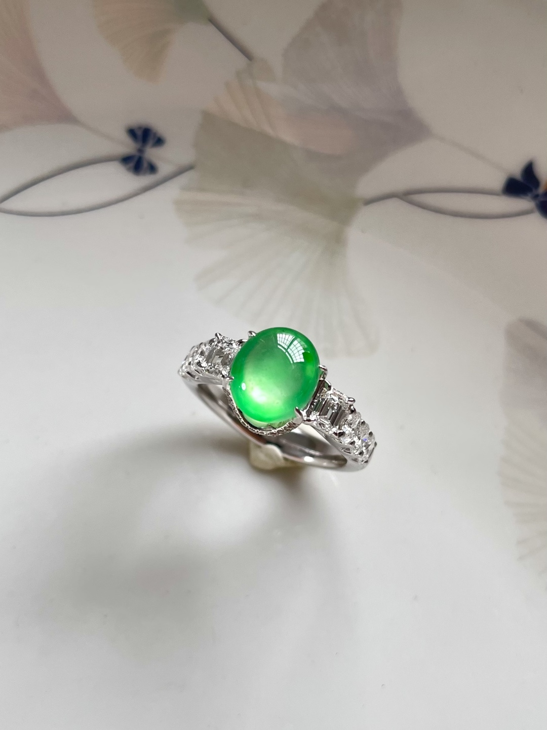 新品 | 玻璃种黄阳绿蛋面戒指,无封底双面鼓,裸石：9*8*5.5mm,整体：9*15*8mm