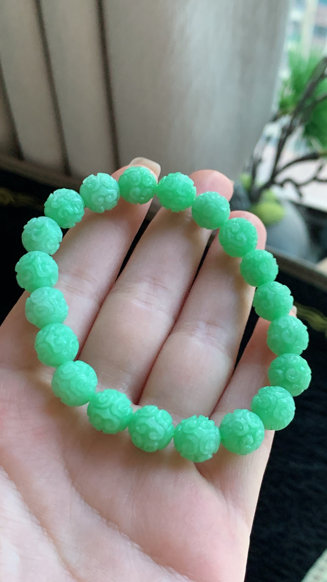 天然翡翠，冰绿细腻回纹珠手串，尺寸9.5 li820