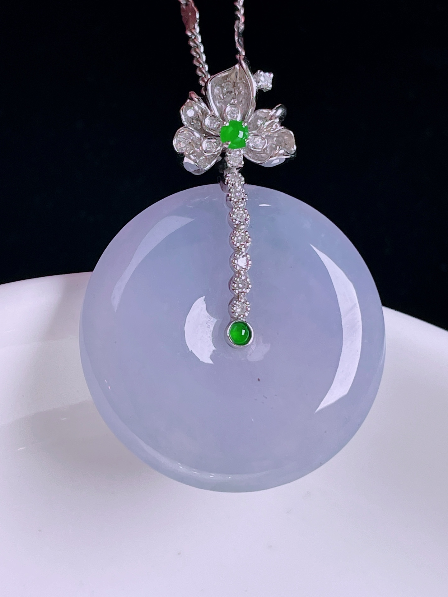 平安扣，18k镶嵌，老种起光，细底通透，尺寸：35.3裸石25/5.8mm0821