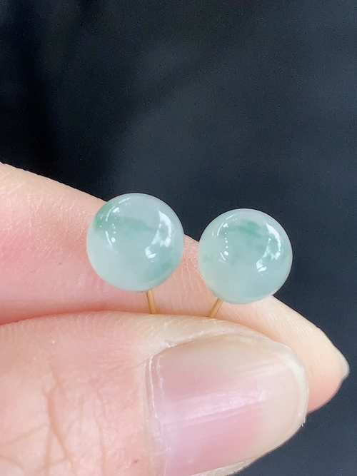 18k金镶冰飘花玉珠耳钉，无裂，尺寸7.1mm，D21fgd
