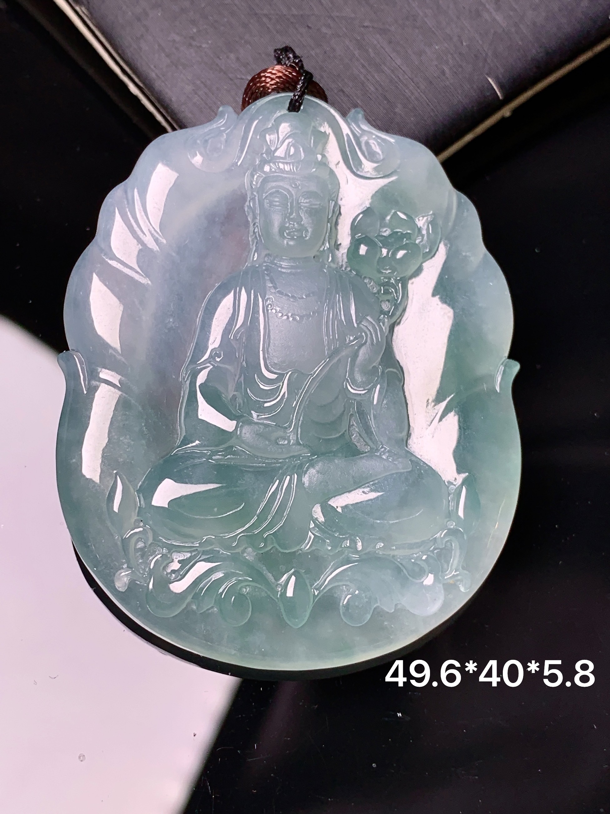 冰种观音菩萨吊坠 玉质细腻 色泽艳丽清新 水润亮眼 整体尺寸49.6*40*5.8 b2