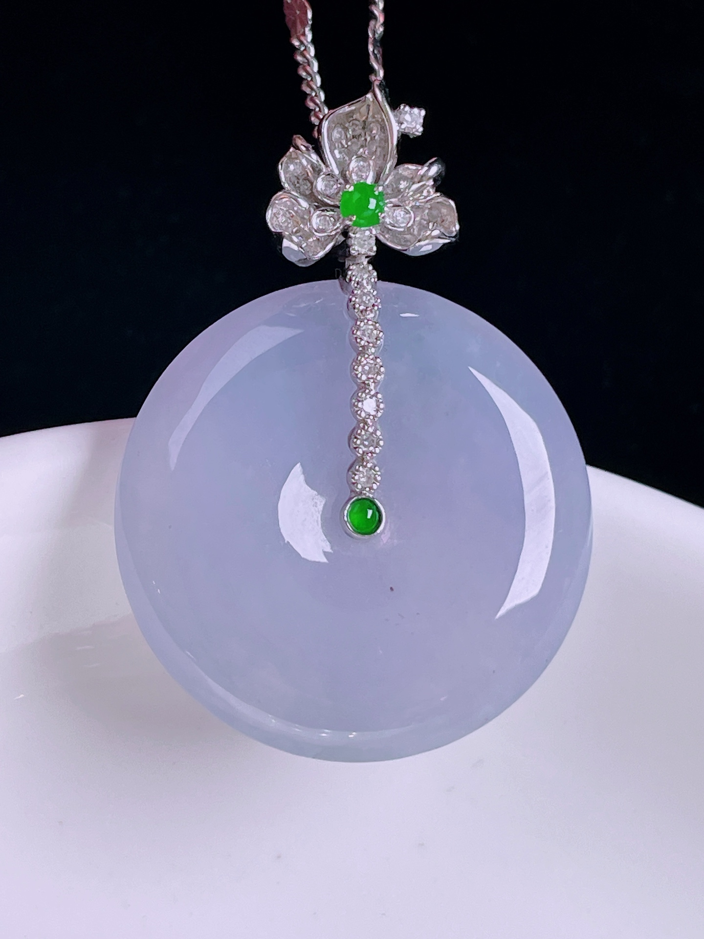 平安扣，18k镶嵌，老种起光，细底通透，尺寸：35.3裸石25/5.8mm0821