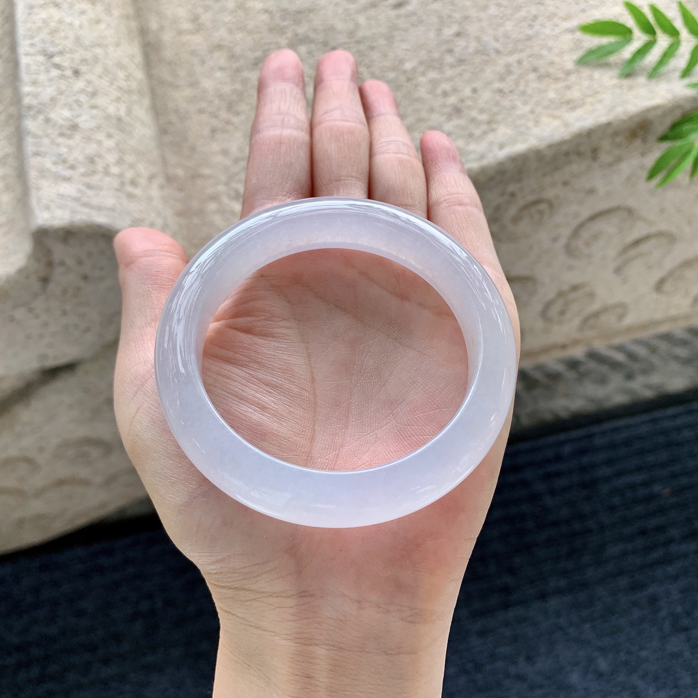 正圈55 56,圈口56/12/8,编码W6082234,描述冰糯粉紫底，水润，种老，细腻，无裂