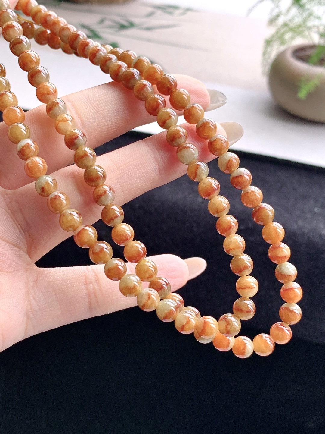 珠子冰黄翡珠链圆珠子珠链,缅料性比高,尺寸5.8mm，32cm,重量40克