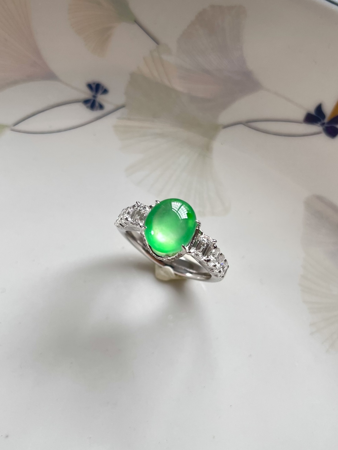 新品 | 玻璃种黄阳绿蛋面戒指,无封底双面鼓,裸石：9*8*5.5mm,整体：9*15*8mm