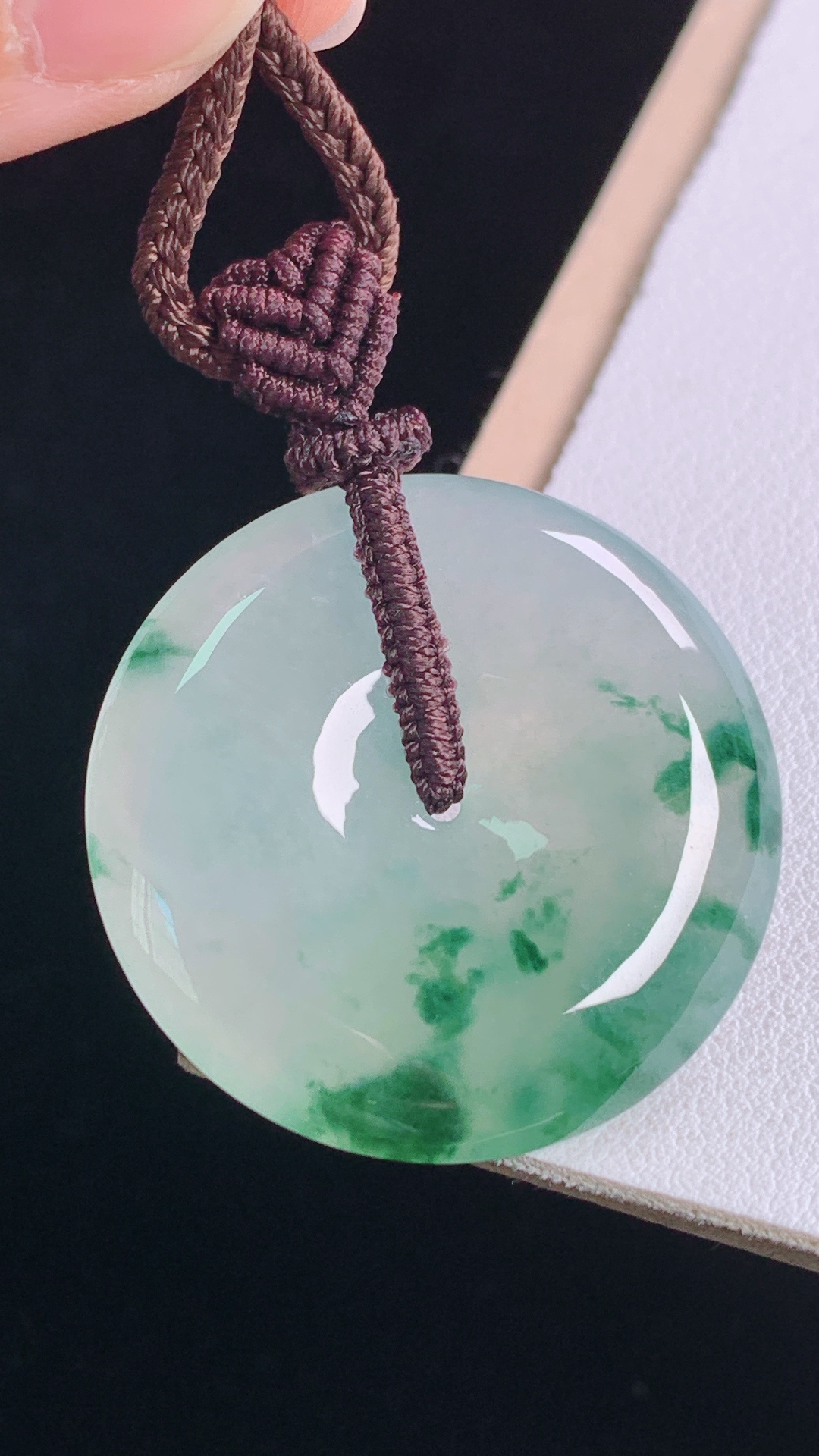 冰飘花平安扣，花色灵动，冰润荧光，无裂，尺寸:32.7-6.2mm