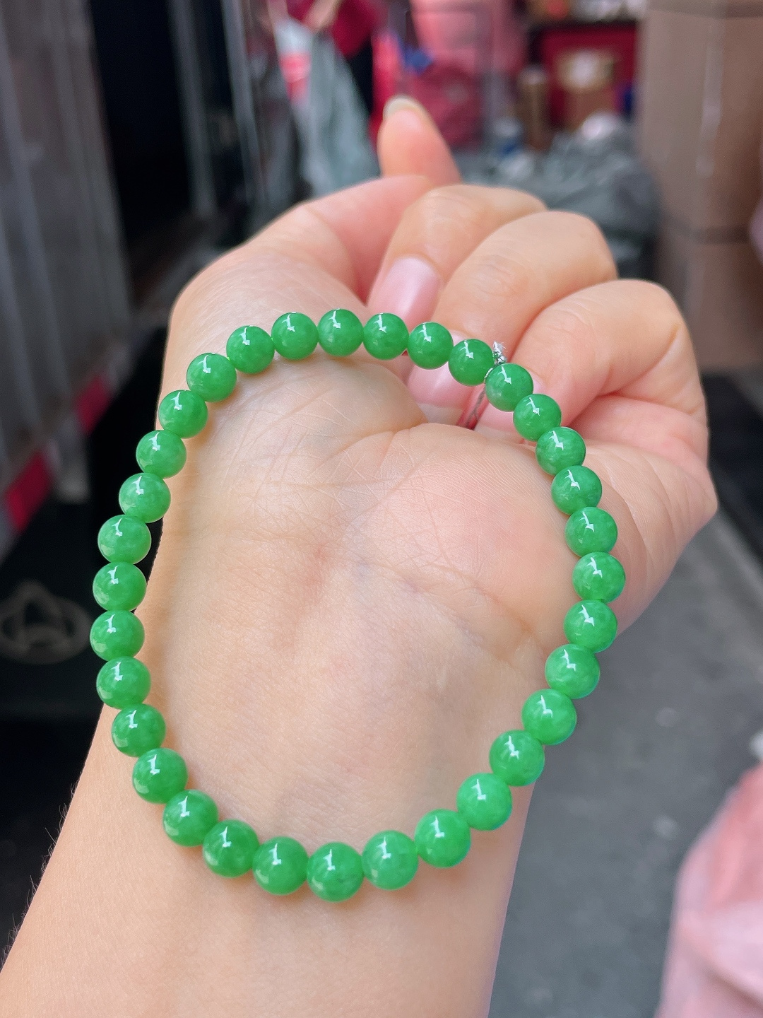 冰阳绿手串 色泽浓郁，珠圆玉润 尺寸：5.8