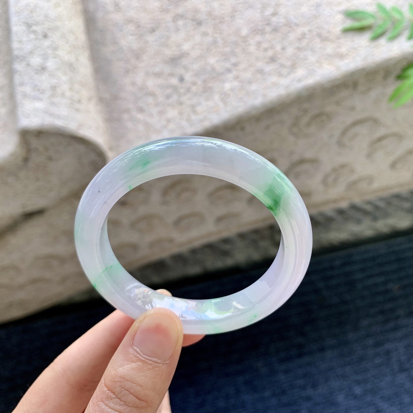 正圈49 50，圈口50.6/10.6/8，编码G9082229，描述：春彩，水润，种老，细腻，有纹线