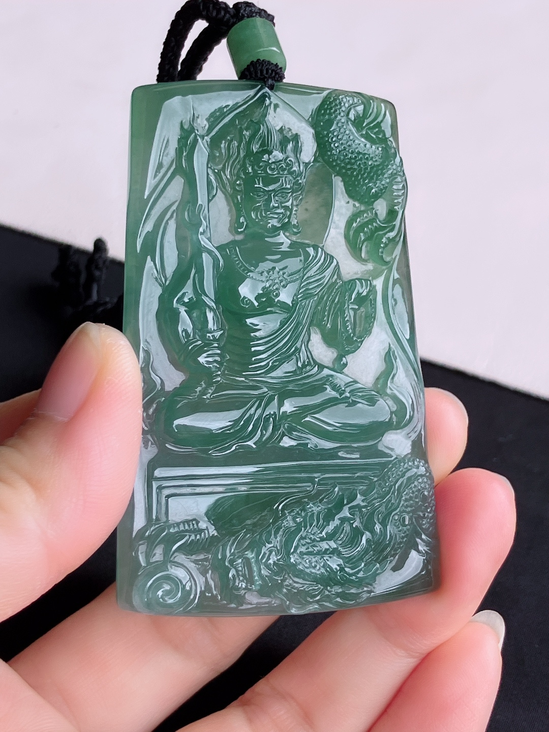 底色不动明王，晶莹剔透，尺寸70.3/44/5.6/自然光实拍