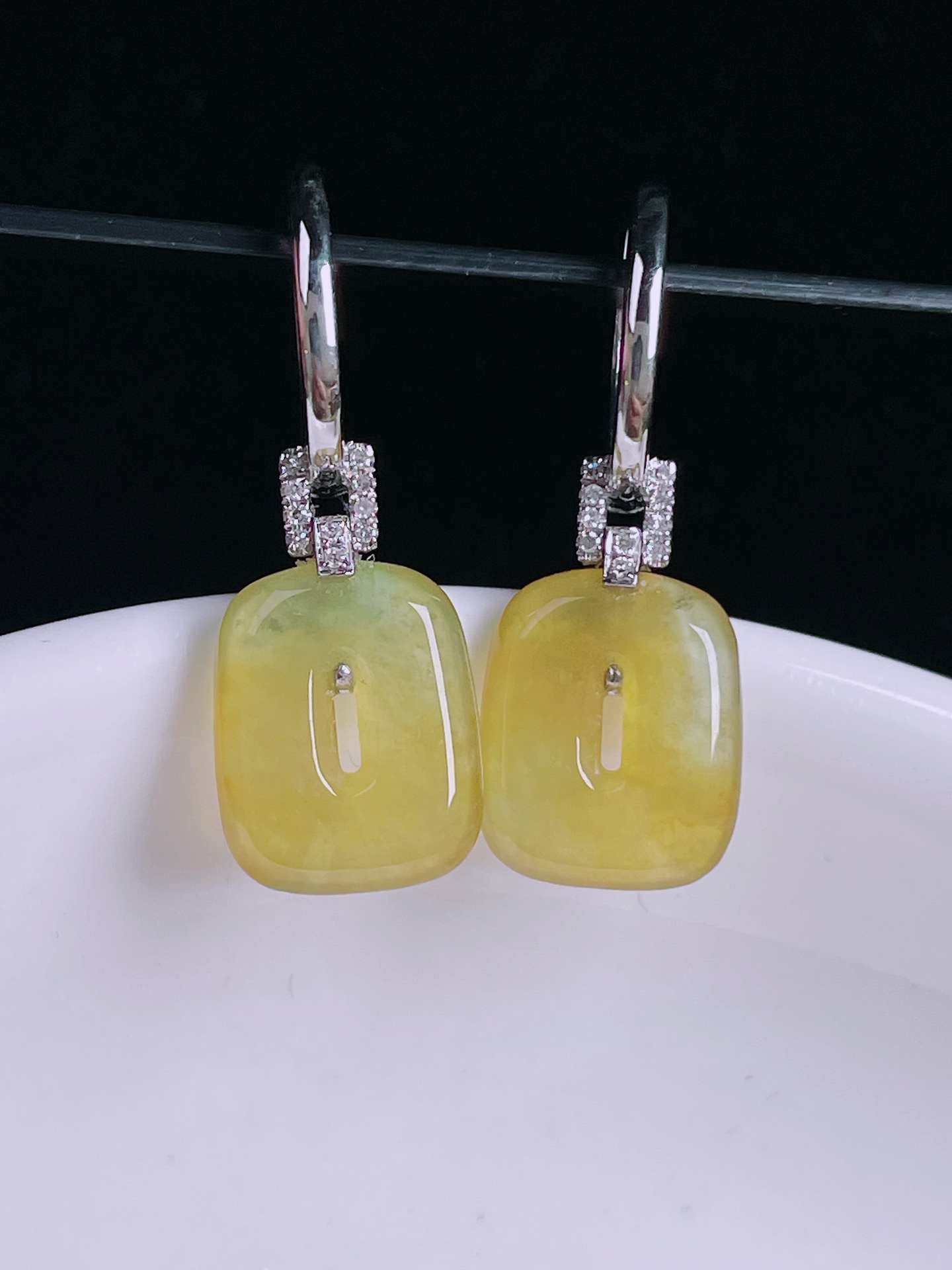 冰黄耳坠，18k镶嵌，老种起光，细底通透，尺寸：25.6裸石12/9.6/3mm0822
