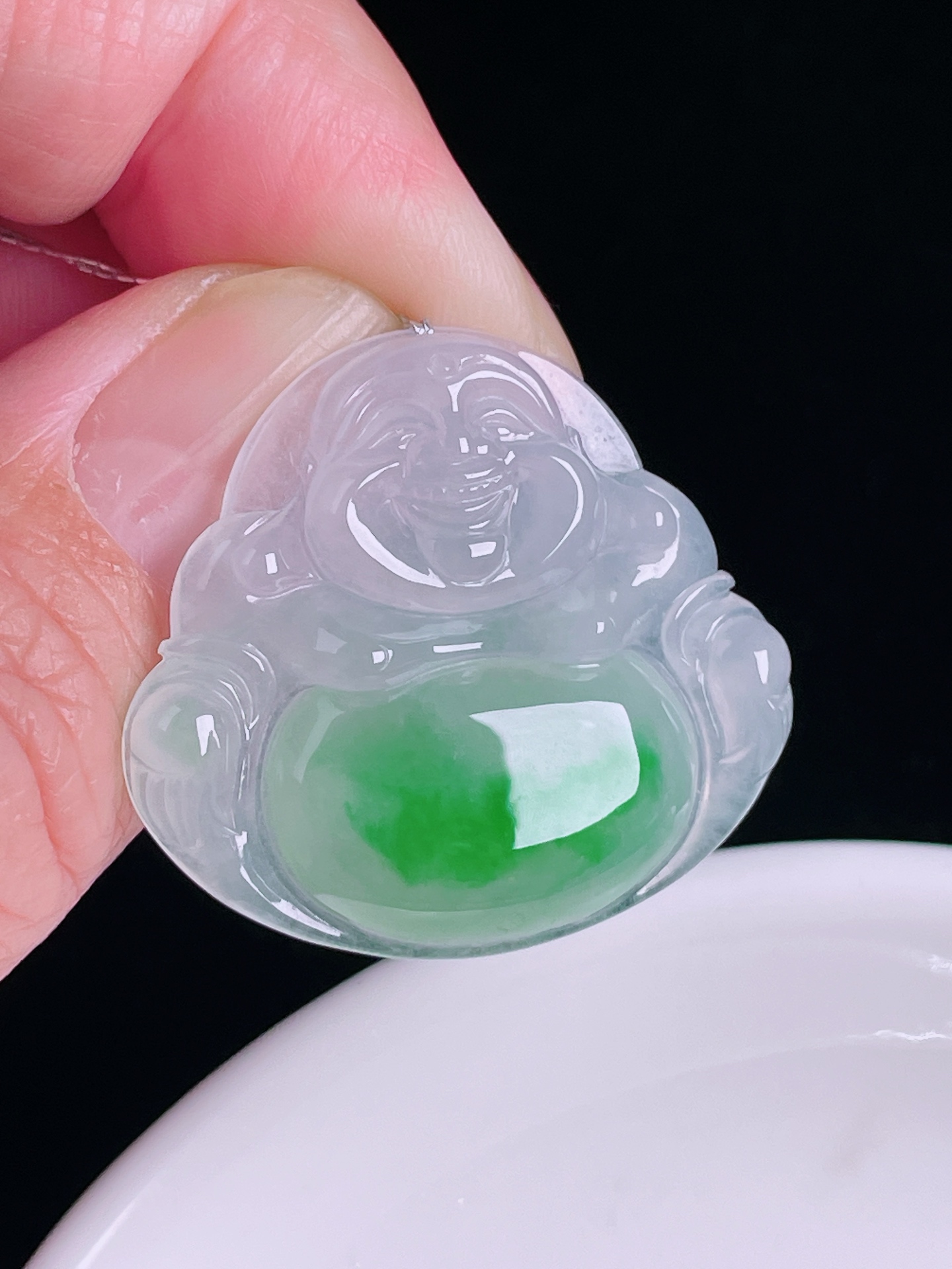 冰绿佛公，老种起光，细底通透，尺寸：30.4/33.2/6mm0822