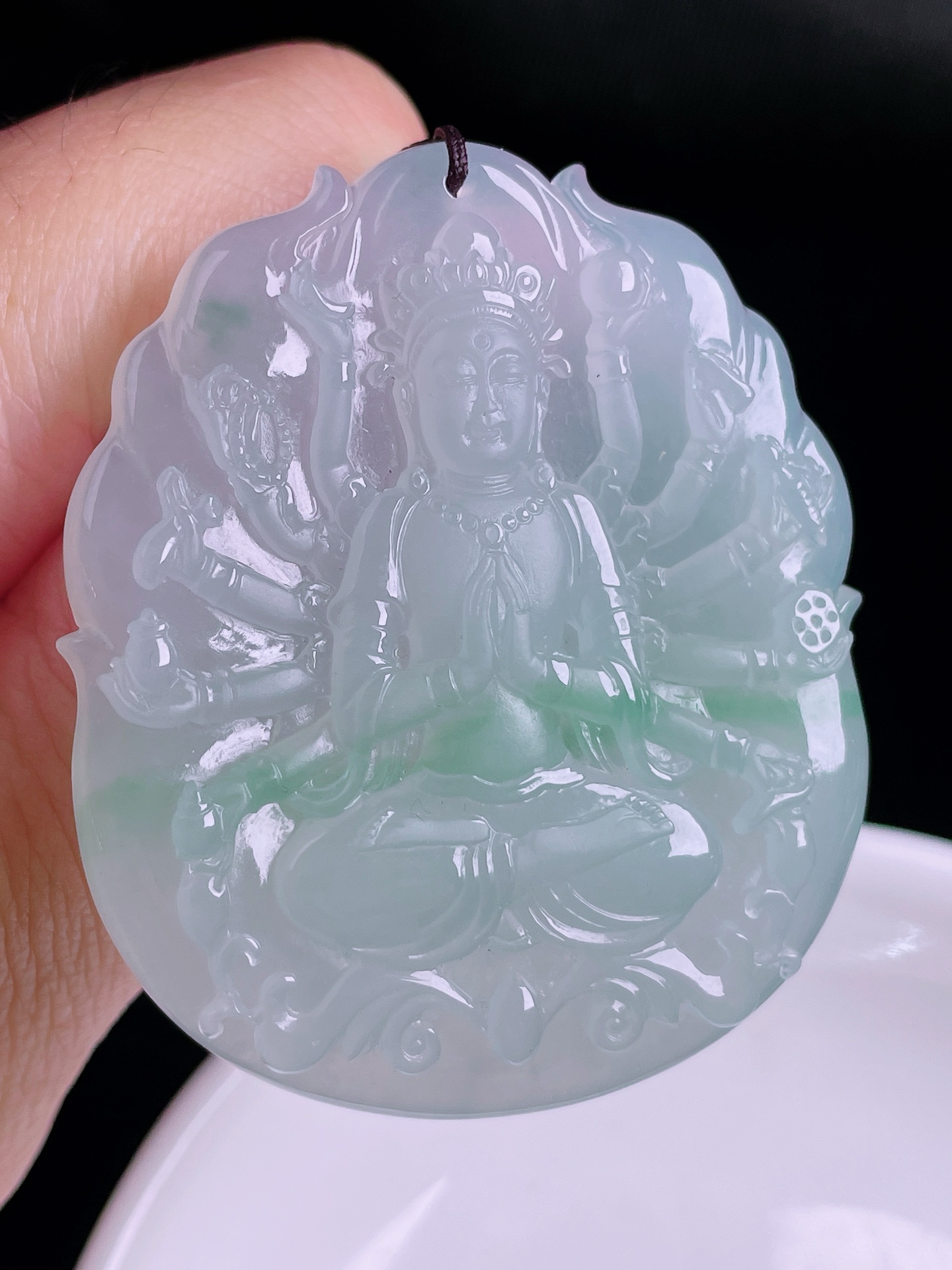 ️千手观音，老种起光，细底通透，尺寸：53.4/44.8/6.5mm0822