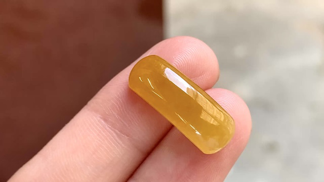 蜜糖黄马鞍,无裂