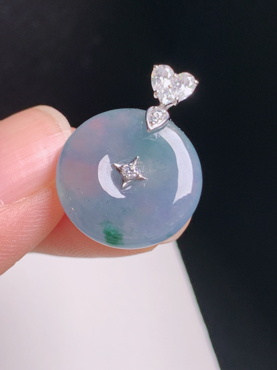 冰紫飘花平安扣吊坠，种水通透，花色飘逸，温婉雅致