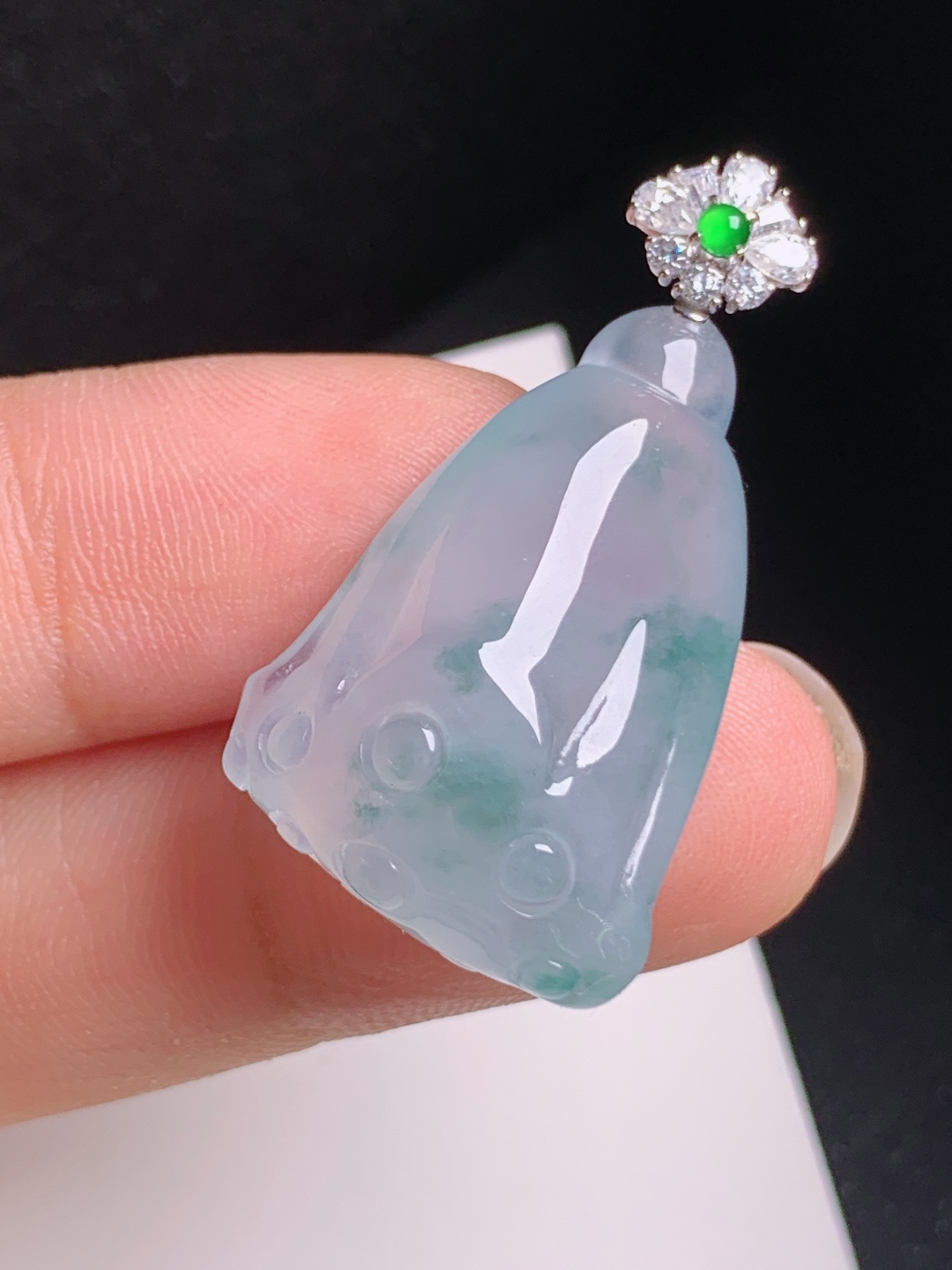 冰种飘花莲蓬吊坠，飘花灵动，胶感十足，清雅温婉，530819