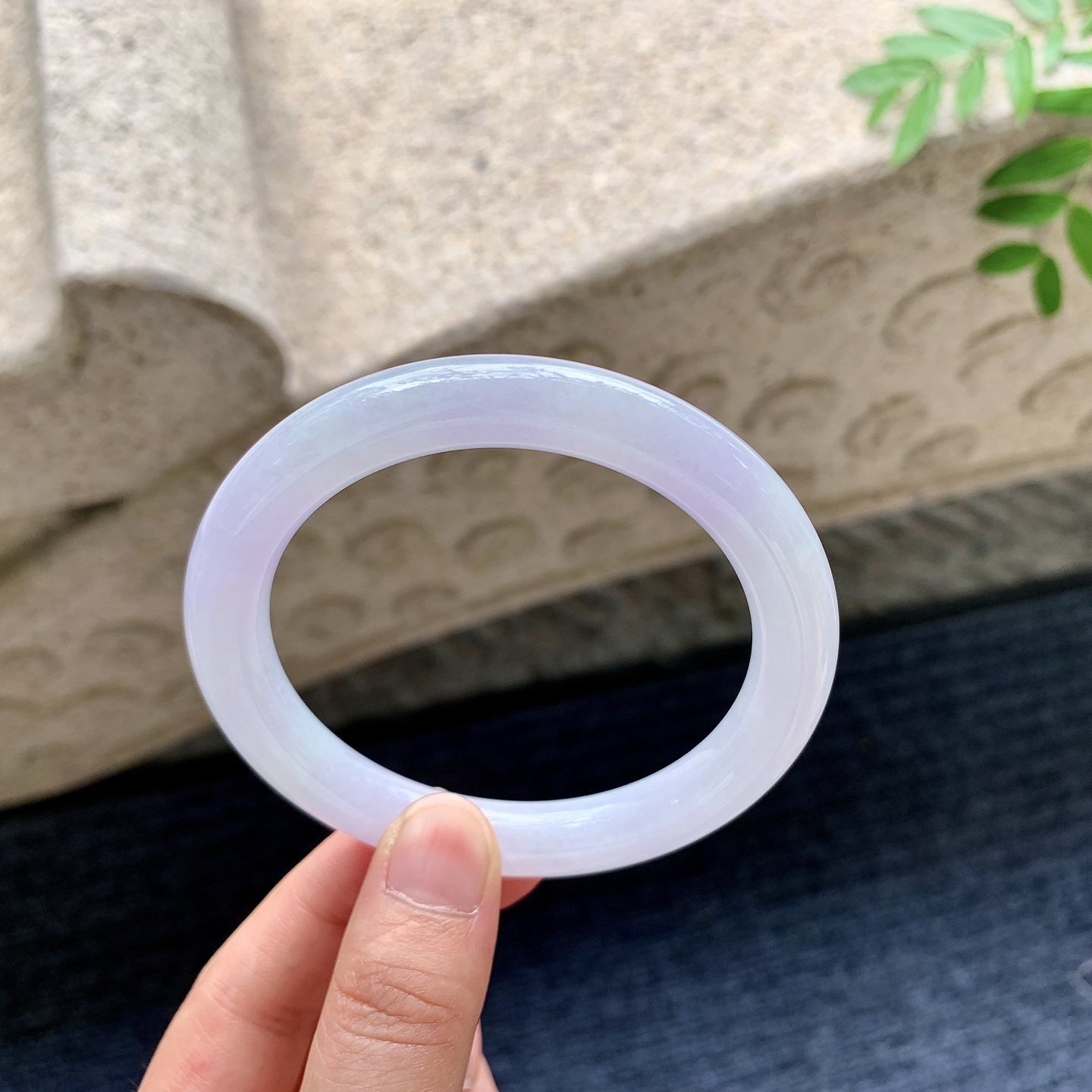 圆条57 58，圈口58/9.6/9.5，编码AD082301，描述，水润，种老，细腻，无裂。