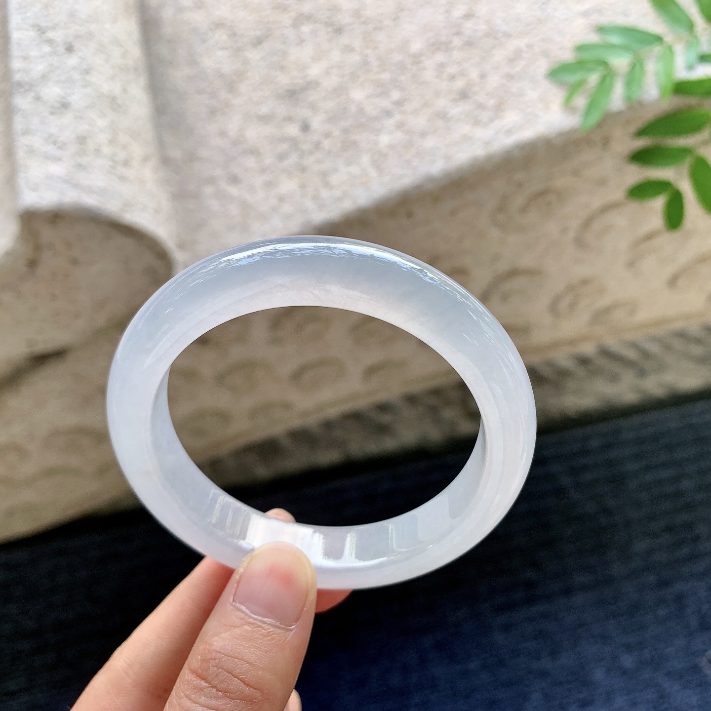 正圈55 56,圈口56/11.8/8.9,编码DZ082370,冰糯紫底，清透，水润，种老，细腻，打灯有絮线