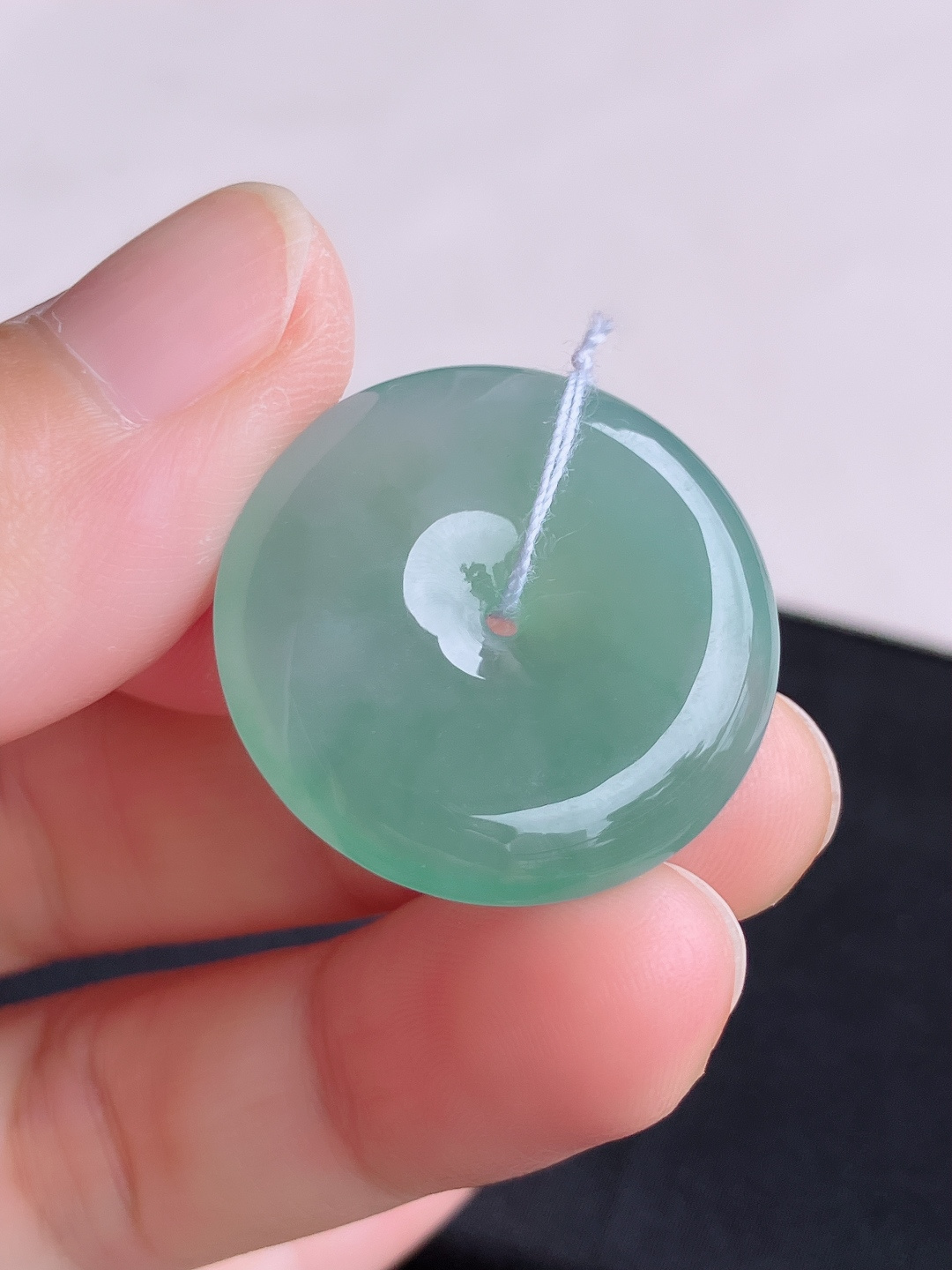 底色平安扣，晶莹剔透，尺寸26.6/5.8/自然光实拍